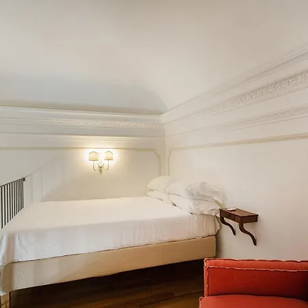 Apartment Lomellini Palace By Wonderful Italy